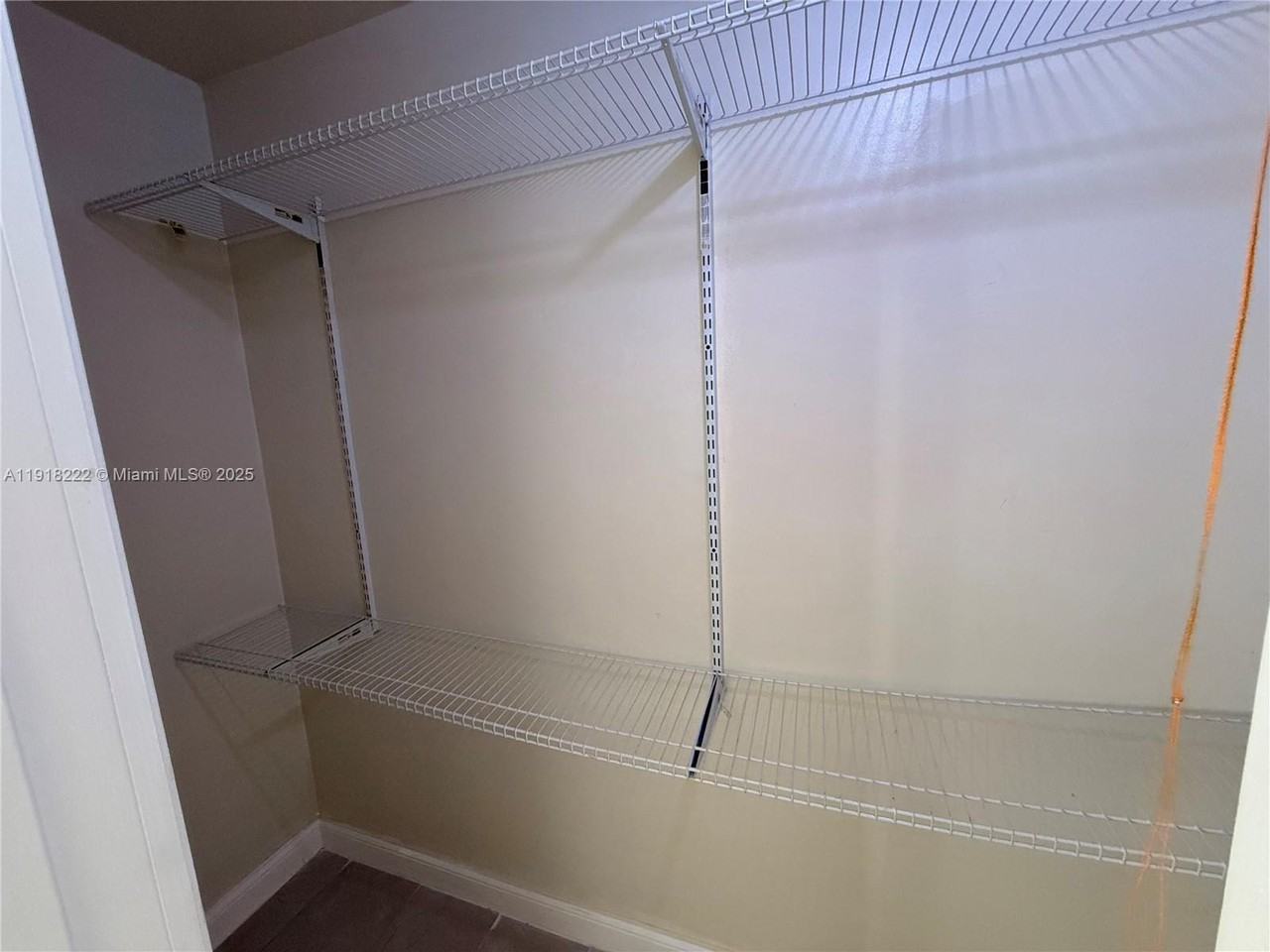 Nw 14th Ave #2823 - Photo 3 of 11