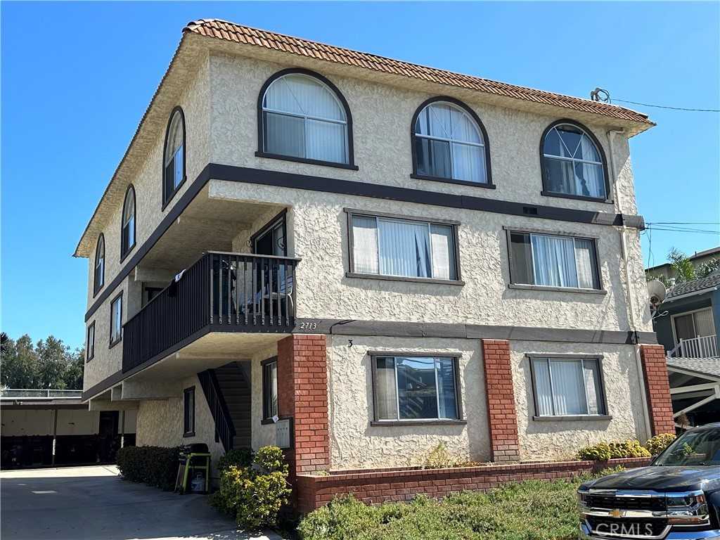 2713 Calle Del Comercio #2713C - Photo 4 of 11