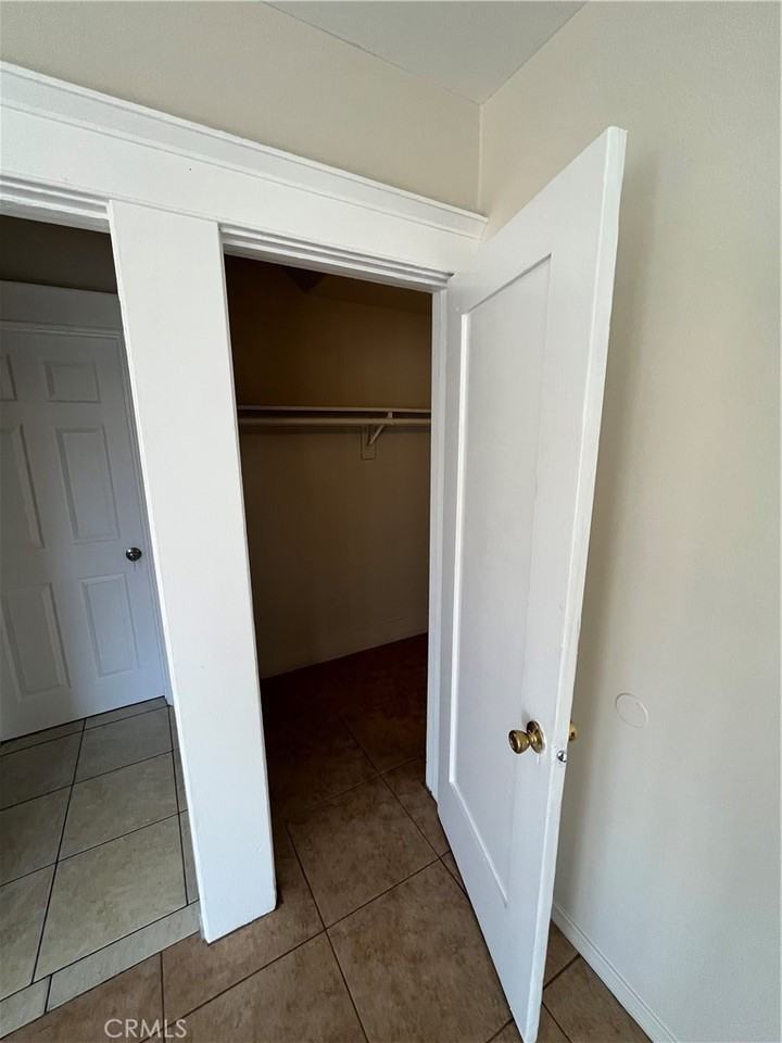 1355 West 49th Street #1355 - Photo 3 of 40