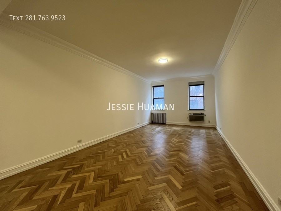 1680 York Ave #1 - Photo 2 of 9