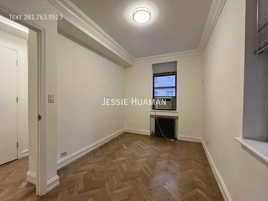 1680 York Ave #1 - Photo 5 of 9