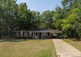 featured image of 5764 Luna Drive