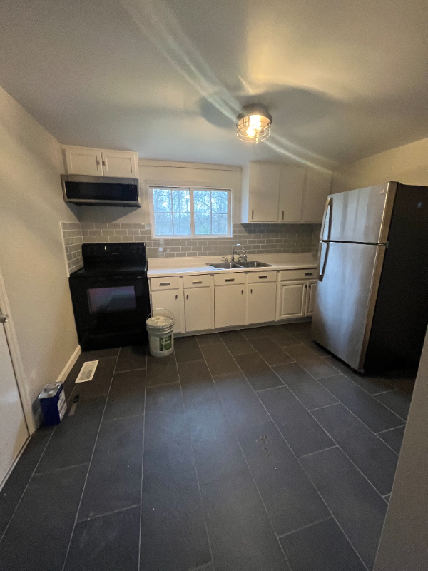 273 Lincoln Heights Rd - Photo 2 of 8