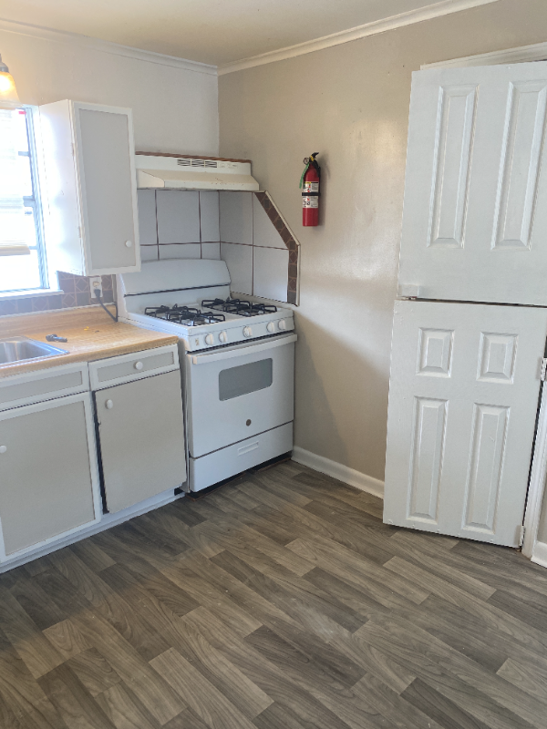 2719 Cameron St #3 - Photo 4 of 14