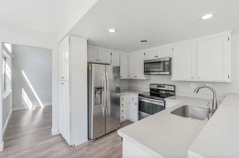 1716 Clearwood St - Photo 5 of 7