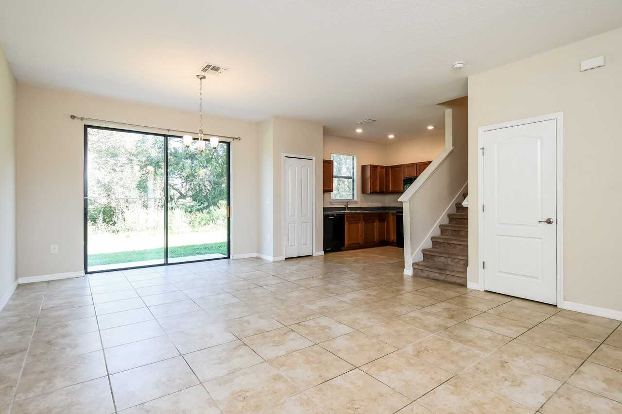 1462 Pacific Rd - Photo 5 of 23