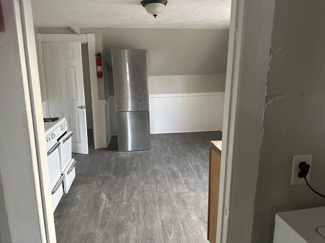 89 Wood St #1 - Photo 4 of 9