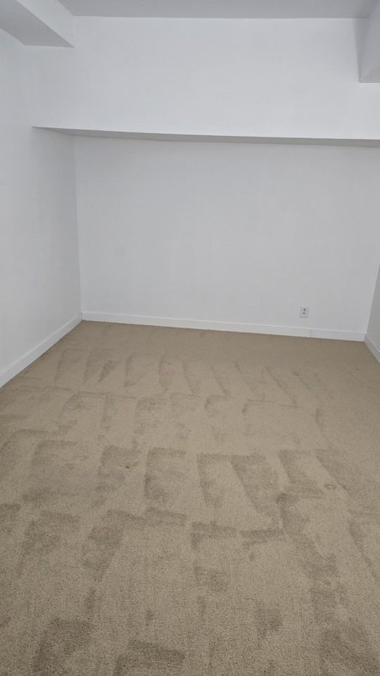 39 Scott Crescent - Photo 3 of 8