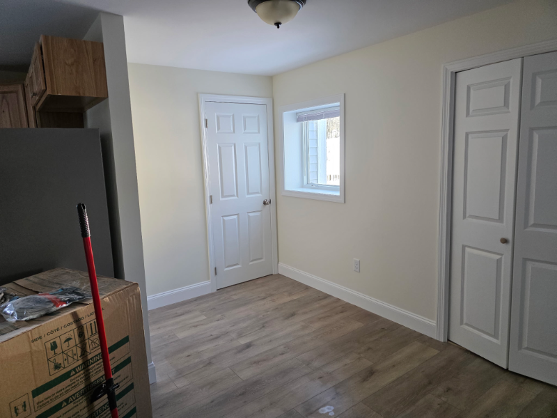 19 Hill Ave #A - Photo 5 of 28