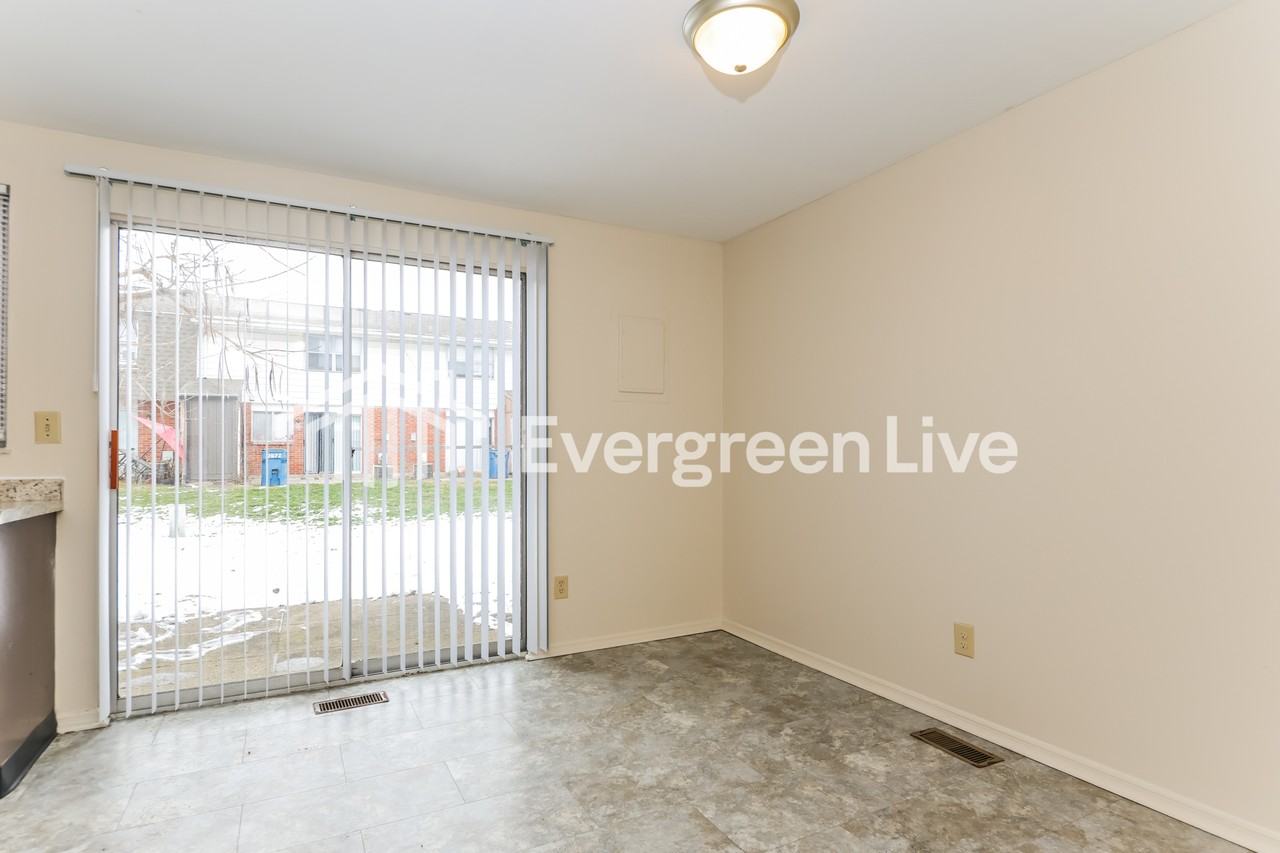 7566 Mount Whitney St - Photo 6 of 16