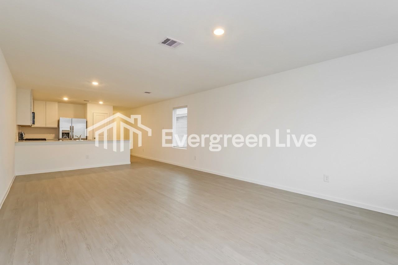 10813 Bird Of Paradise Ln - Photo 6 of 16