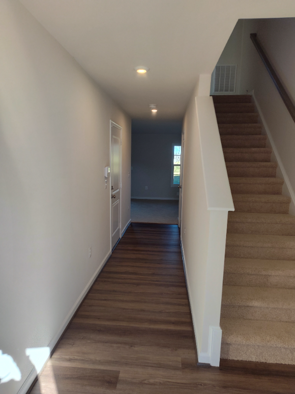 409 Willowshire Ct - Photo 4 of 38