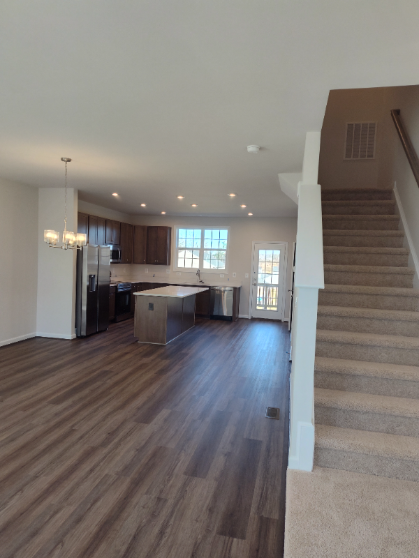 409 Willowshire Ct - Photo 6 of 38