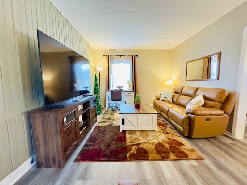 922 W Broadway St #1 - Photo 4 of 20