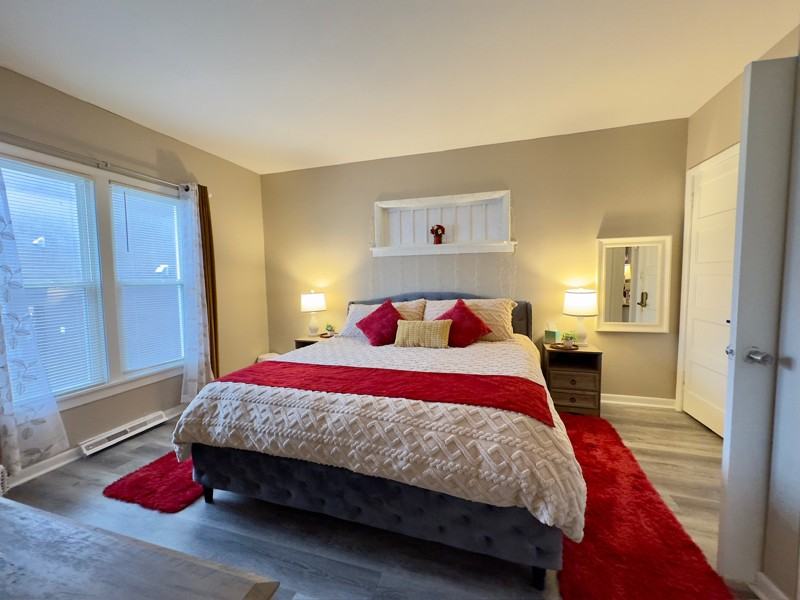 922 W Broadway St #1 - Photo 6 of 20