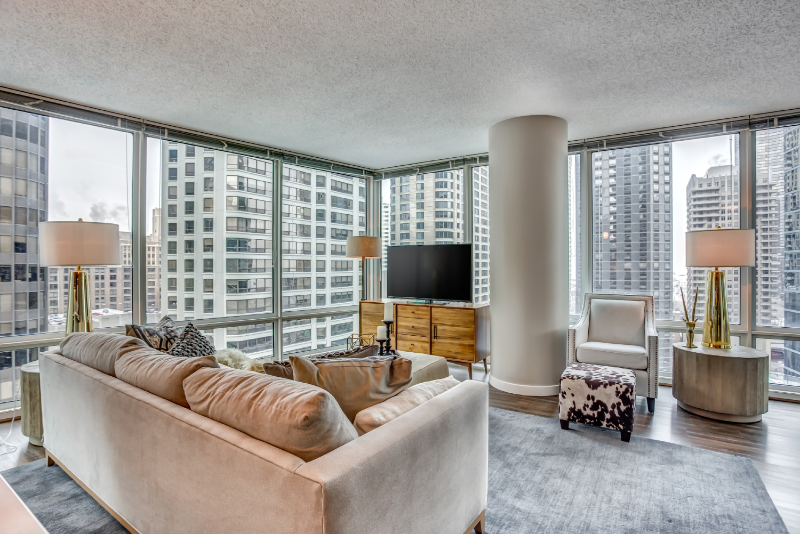 580 North Mcclurg Court - Photo 5 of 17