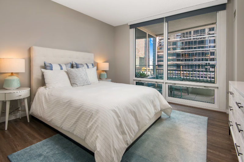 580 North Mcclurg Court - Photo 6 of 17