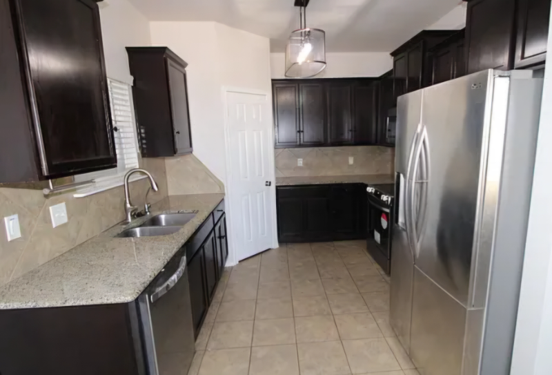 2306 Jesse Drive - Photo 3 of 19