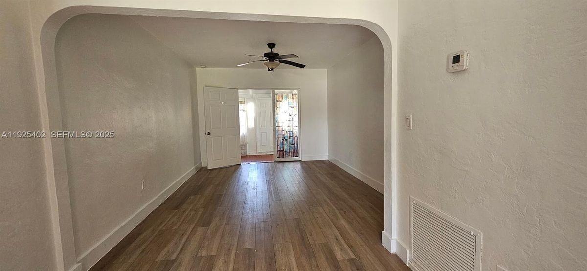 1840 Roosevelt St ##1 2 - Photo 3 of 3