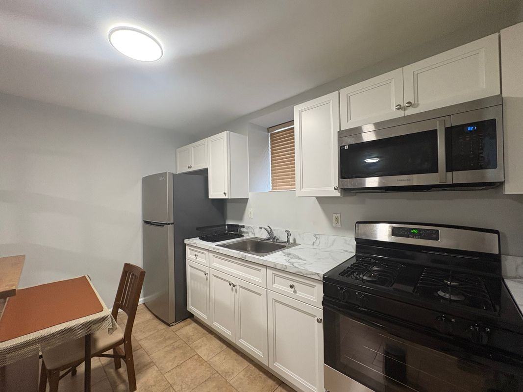 273 Eltingville Boulevard - Photo 3 of 5