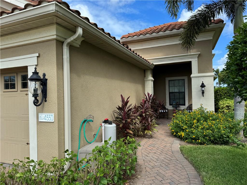 4550 Mystic Blue Way - Photo 2 of 20