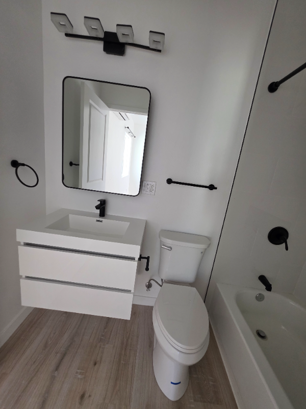 2895 1/2 Canal Ave - Photo 3 of 8