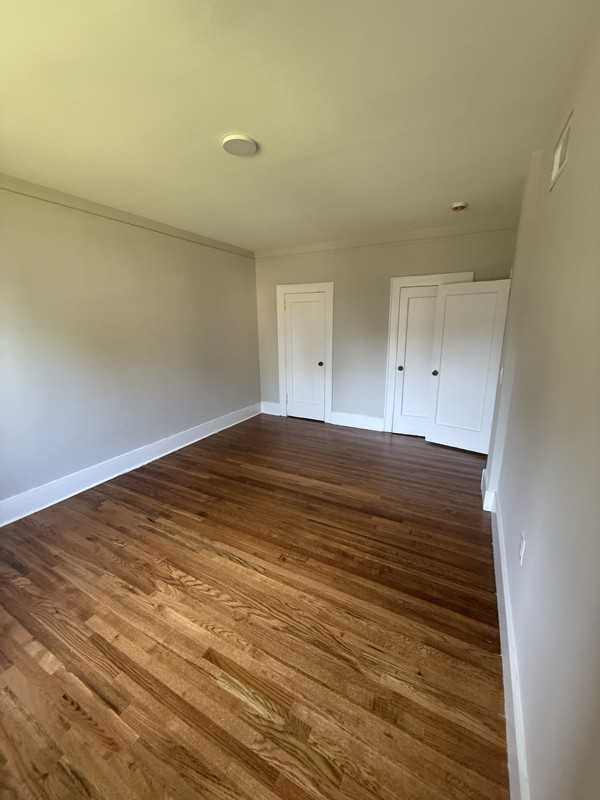 501 W 7th St - Photo 3 of 10