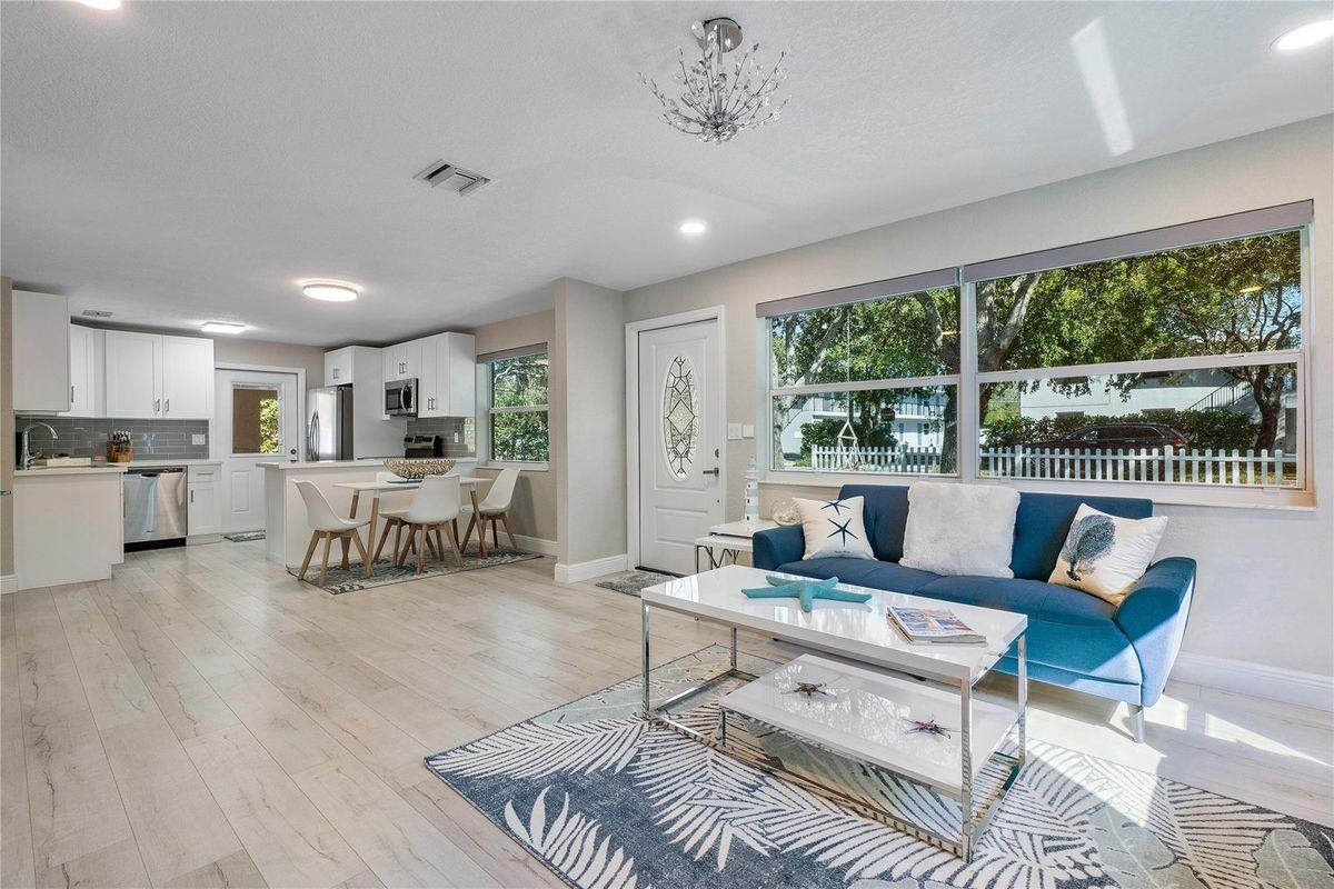 1634 Northeast 3rd Avenue - Photo 7 of 22