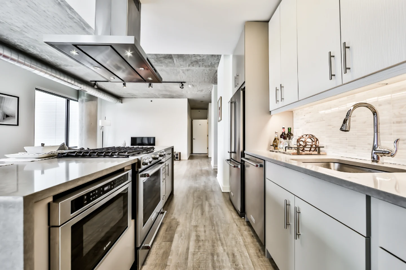 397 East Ohio Street - Photo 3 of 16