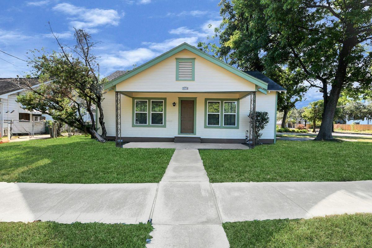 3119 Saint Emanuel Street - Photo 2 of 10