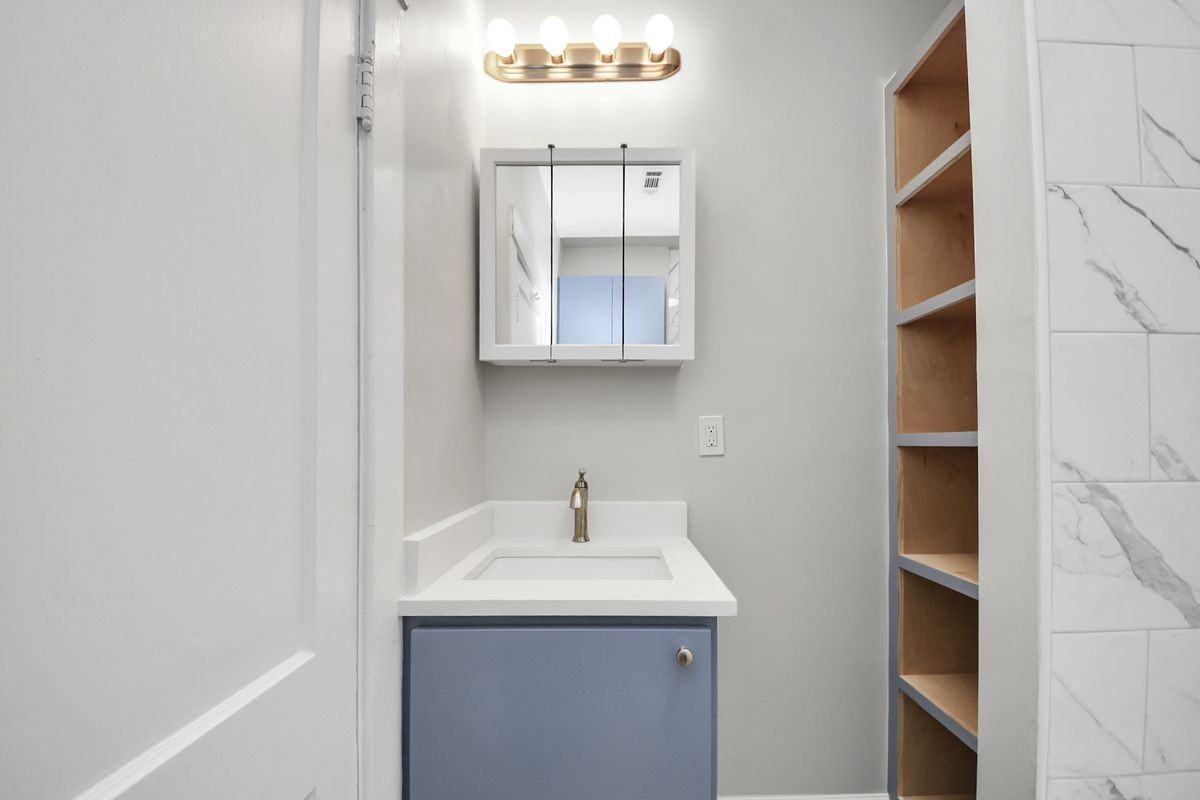 3119 Saint Emanuel Street - Photo 6 of 10