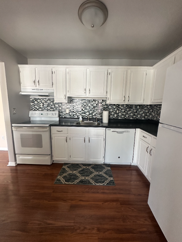 602 Sunset Lane - Photo 2 of 10