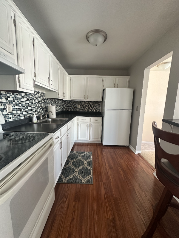 602 Sunset Lane - Photo 3 of 10