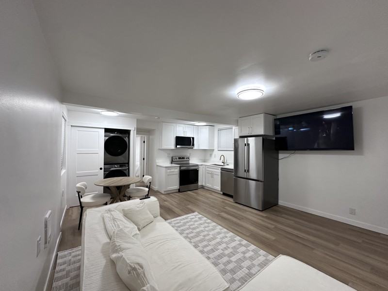 1747 Ne 147th St - Photo 2 of 20