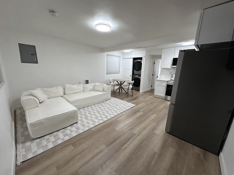 1747 Ne 147th St - Photo 4 of 20