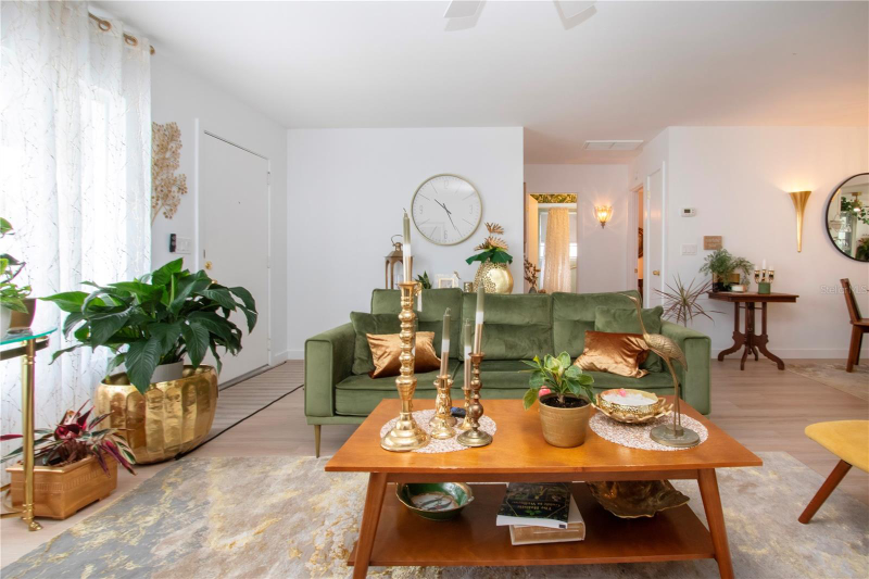 3906 Chinaberry Road - Photo 5 of 20