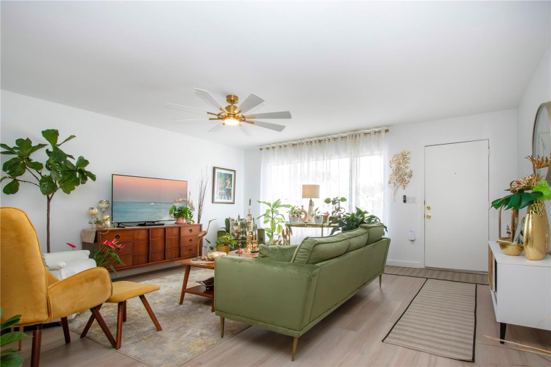 3906 Chinaberry Road - Photo 6 of 20