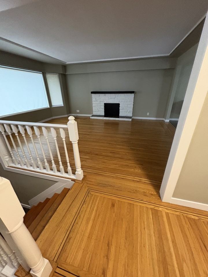 631 Tyndall Street - Photo 2 of 21