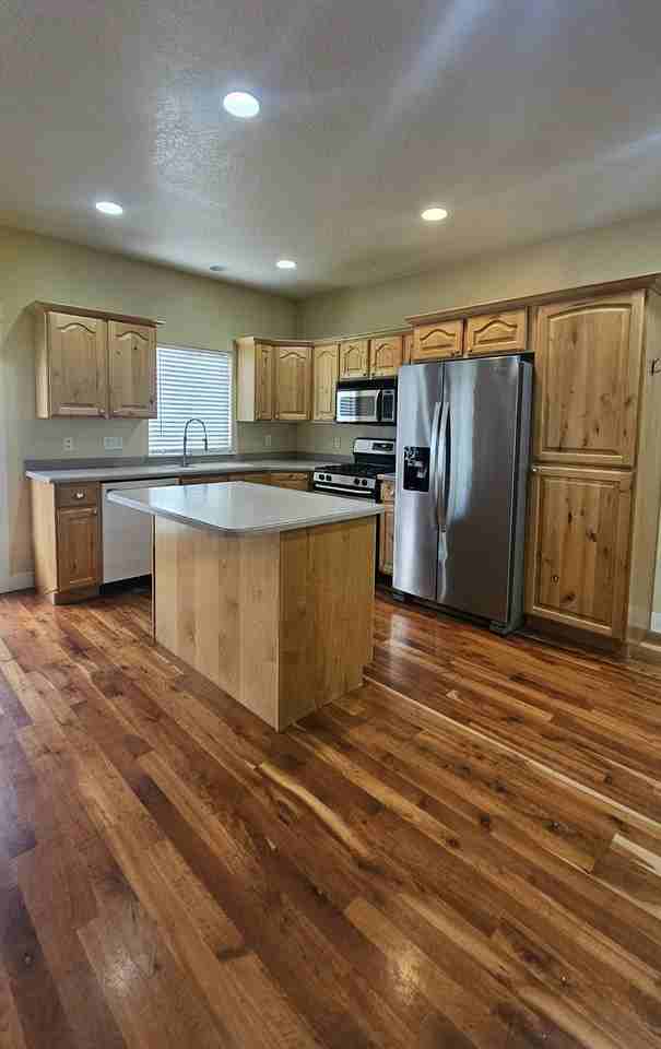 2718 North Elm Drive #NA - Photo 5 of 44