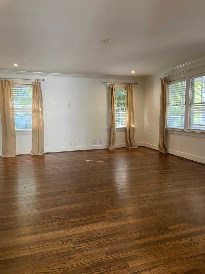 907 Irving Road - Photo 6 of 32