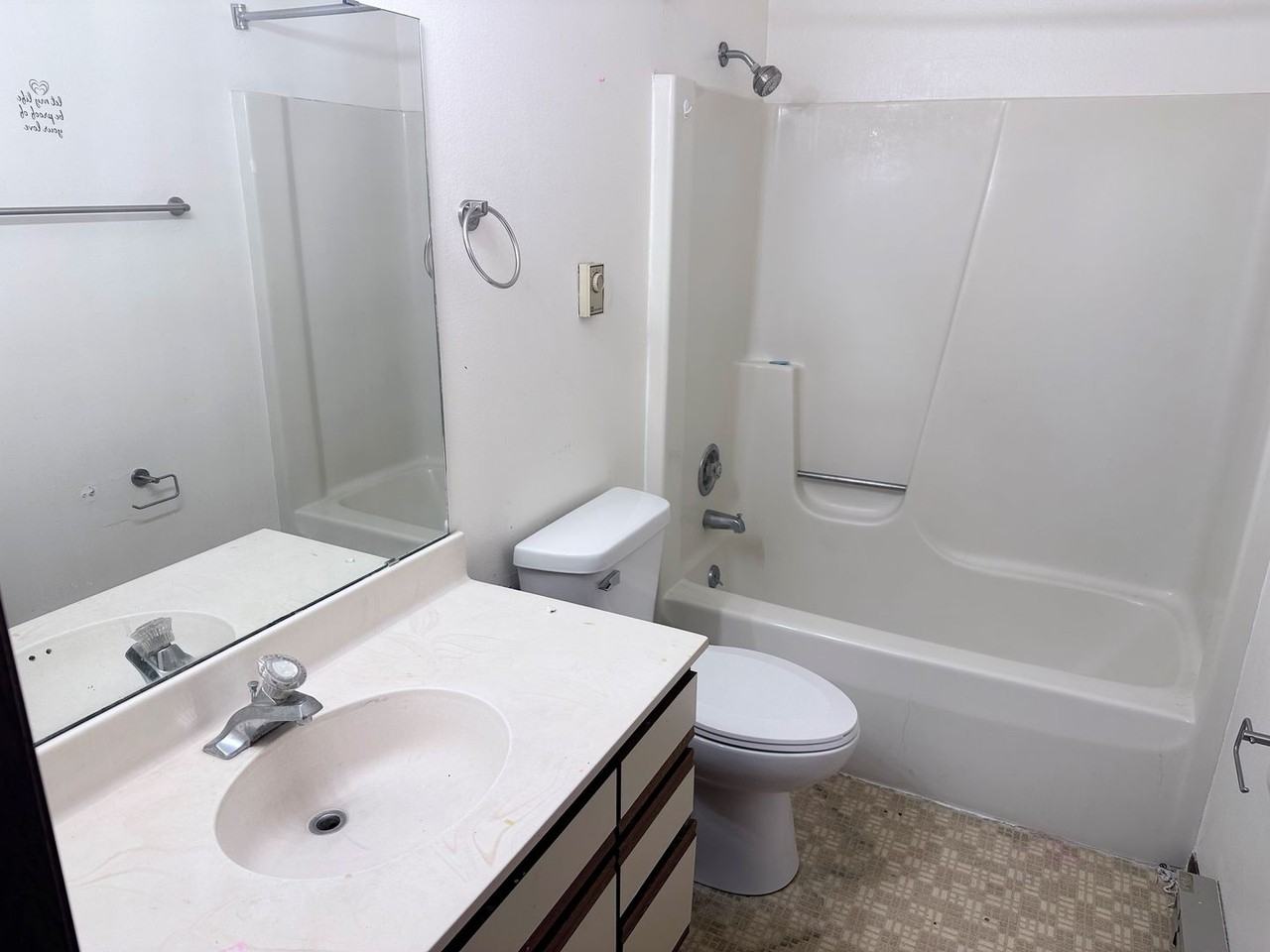 West Side 1 Bedroom Apartments! - Photo 7 of 7