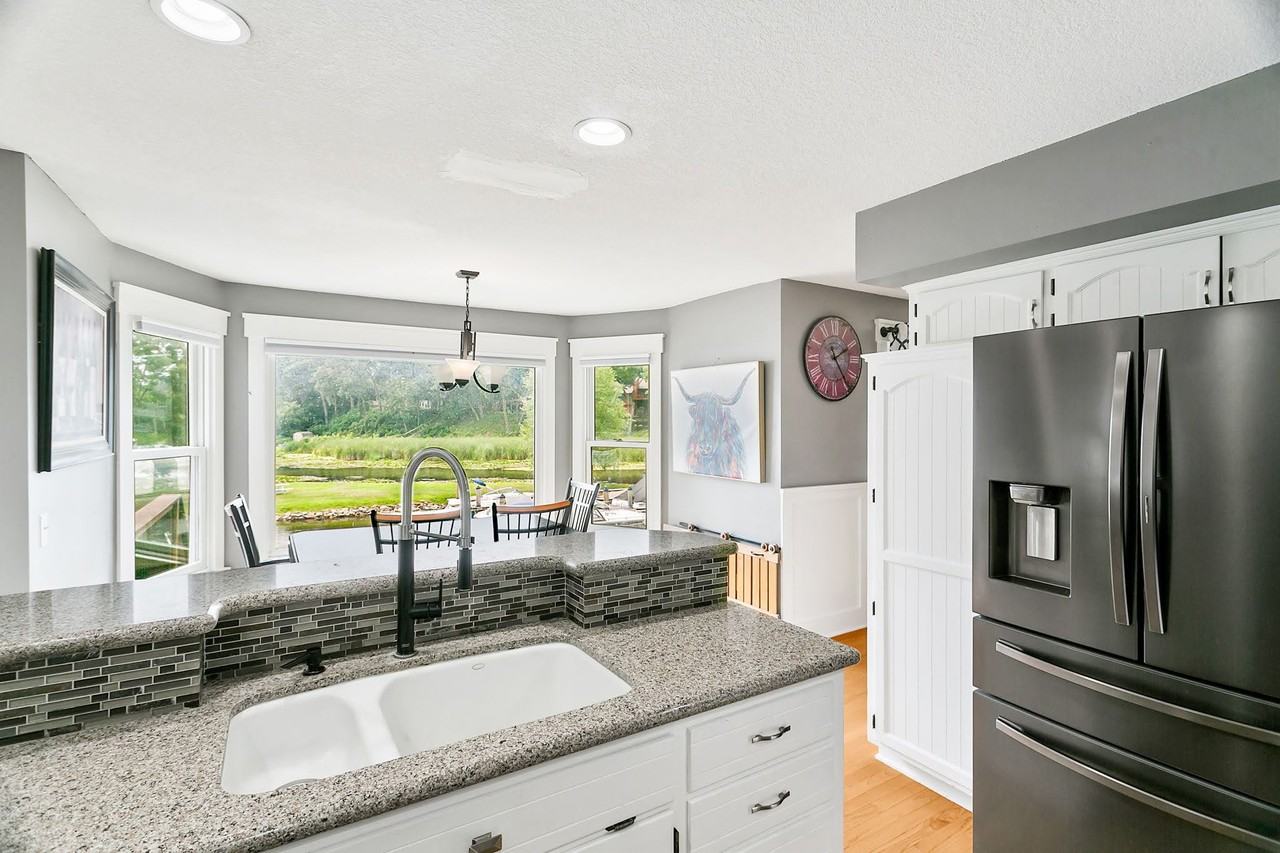 1772 Lafayette Lane - Photo 6 of 34