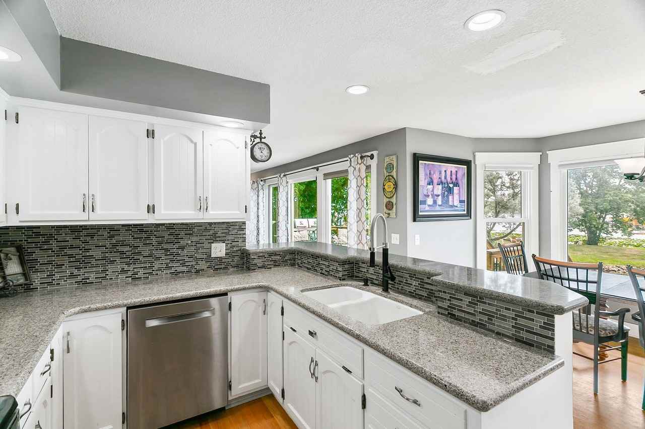 1772 Lafayette Lane - Photo 5 of 34