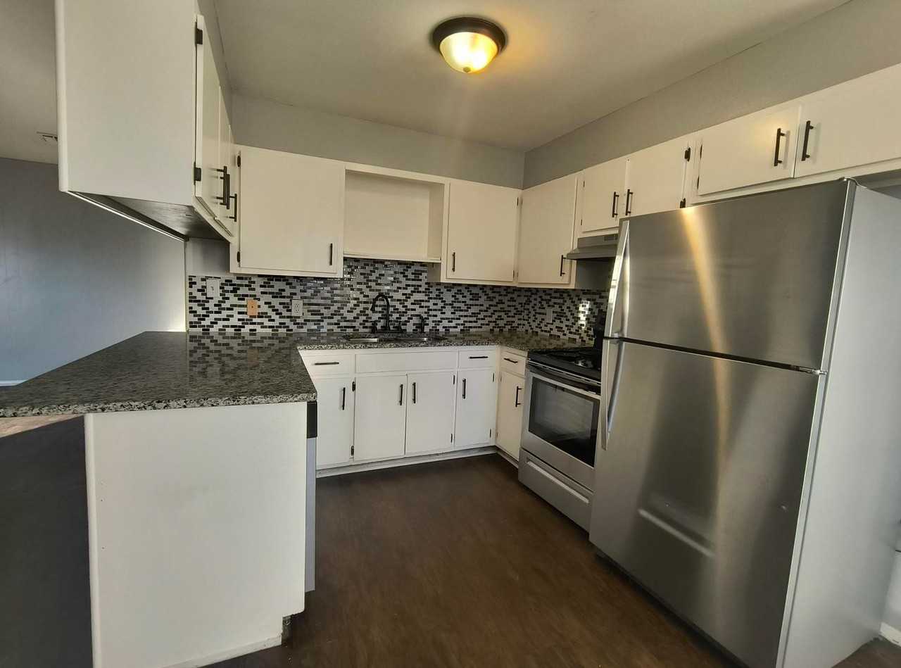 3705 Honeysuckle Ln - Photo 2 of 15