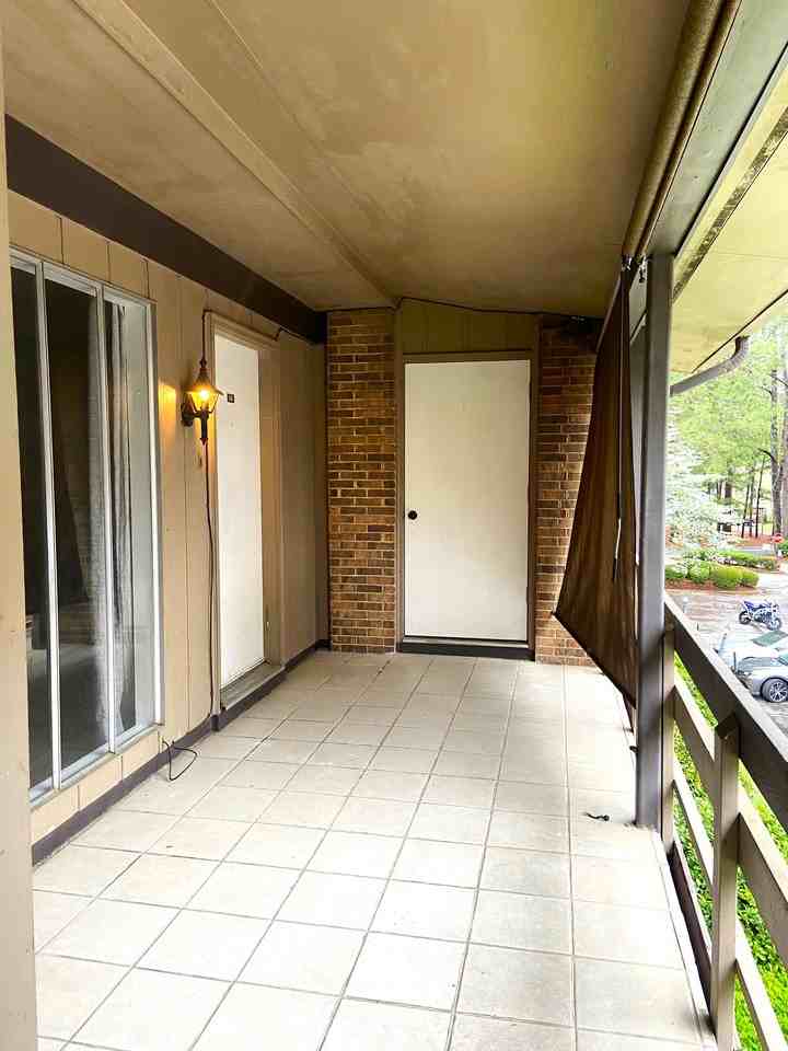 2812 Georgetown Drive - Photo 2 of 11