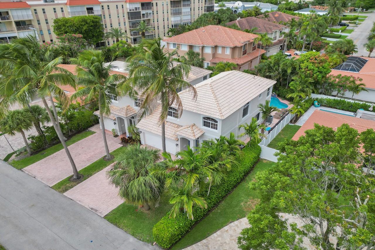 220 Pine Avenue #220