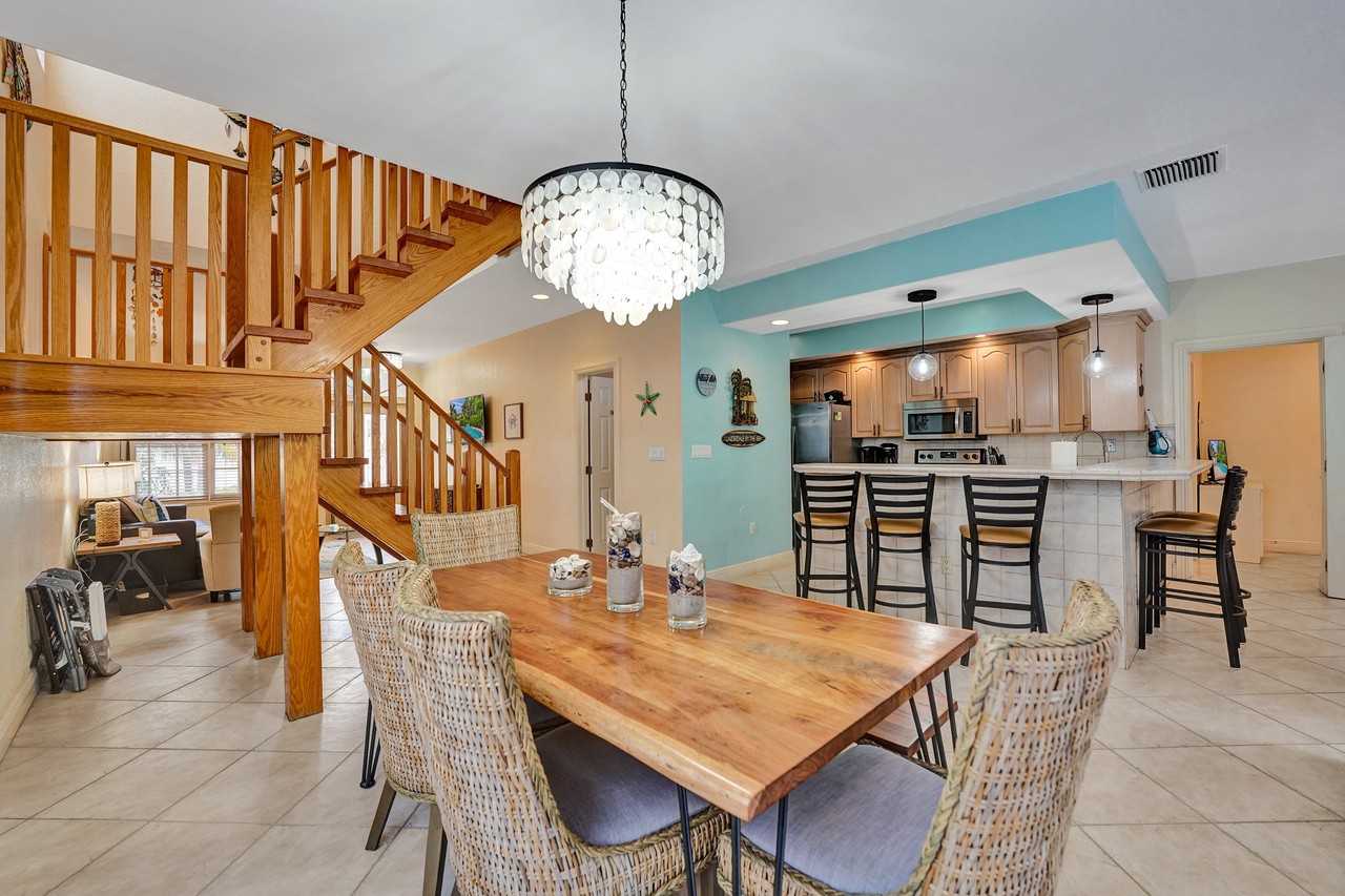 220 Pine Avenue #220 - Photo 5 of 16