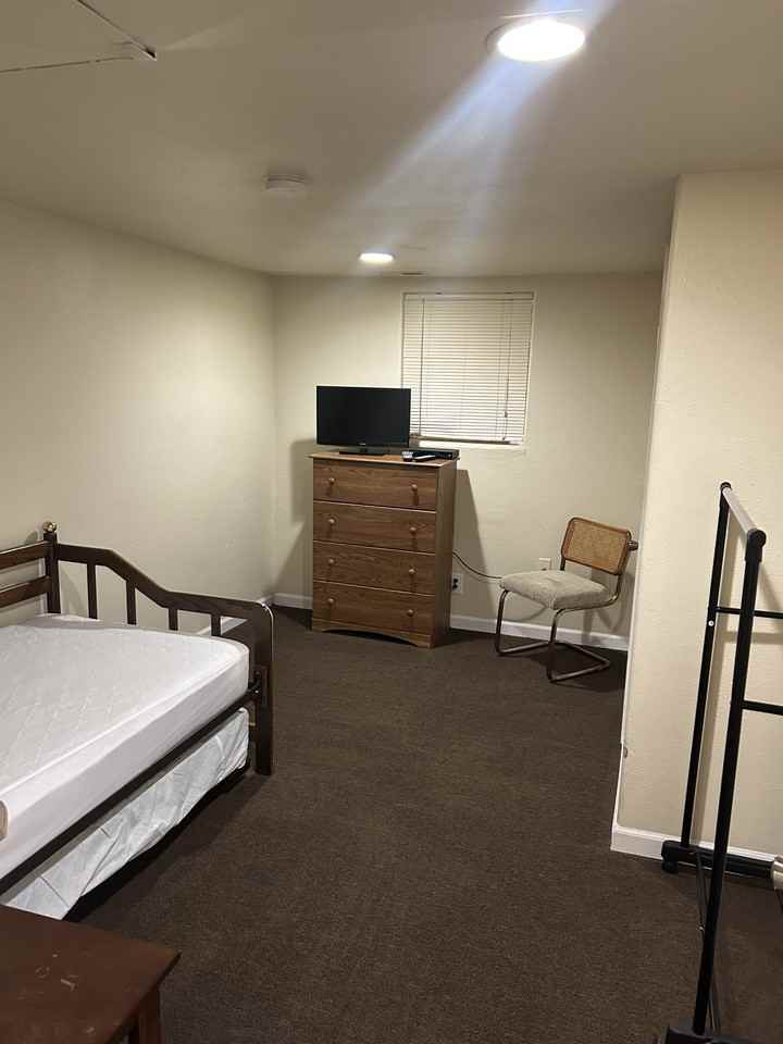 1109 Alder St #C - Photo 2 of 7