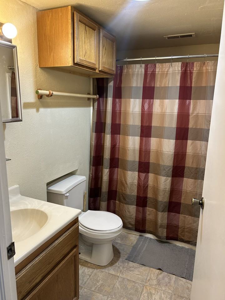 1109 Alder St #C - Photo 4 of 7