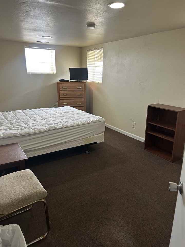 1109 Alder St #C - Photo 6 of 7